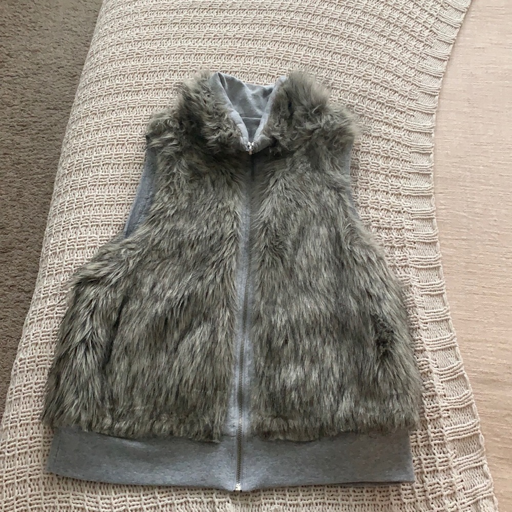 NWOT Victoria’s Secret Reversible Faux Fur Vest